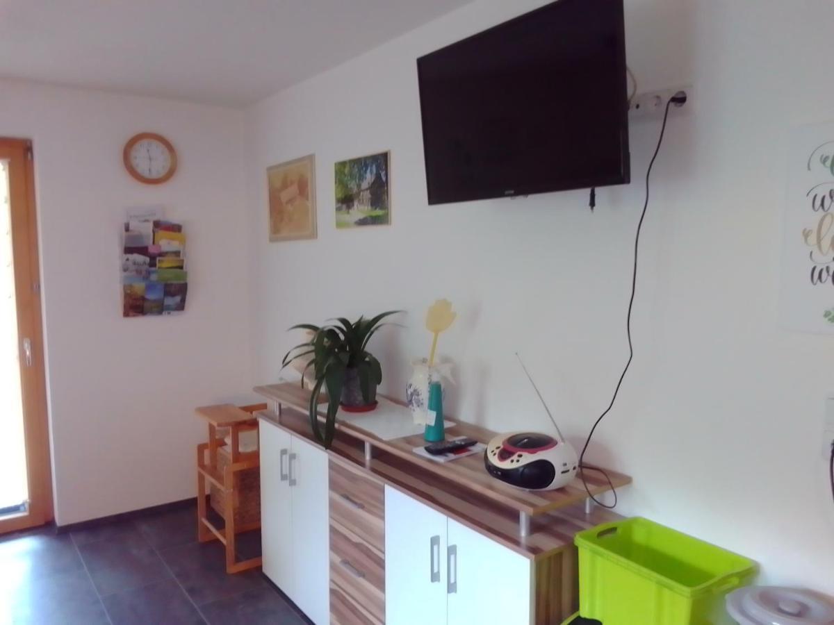 Ferienwohnung Maari ヒッティザウ エクステリア 写真